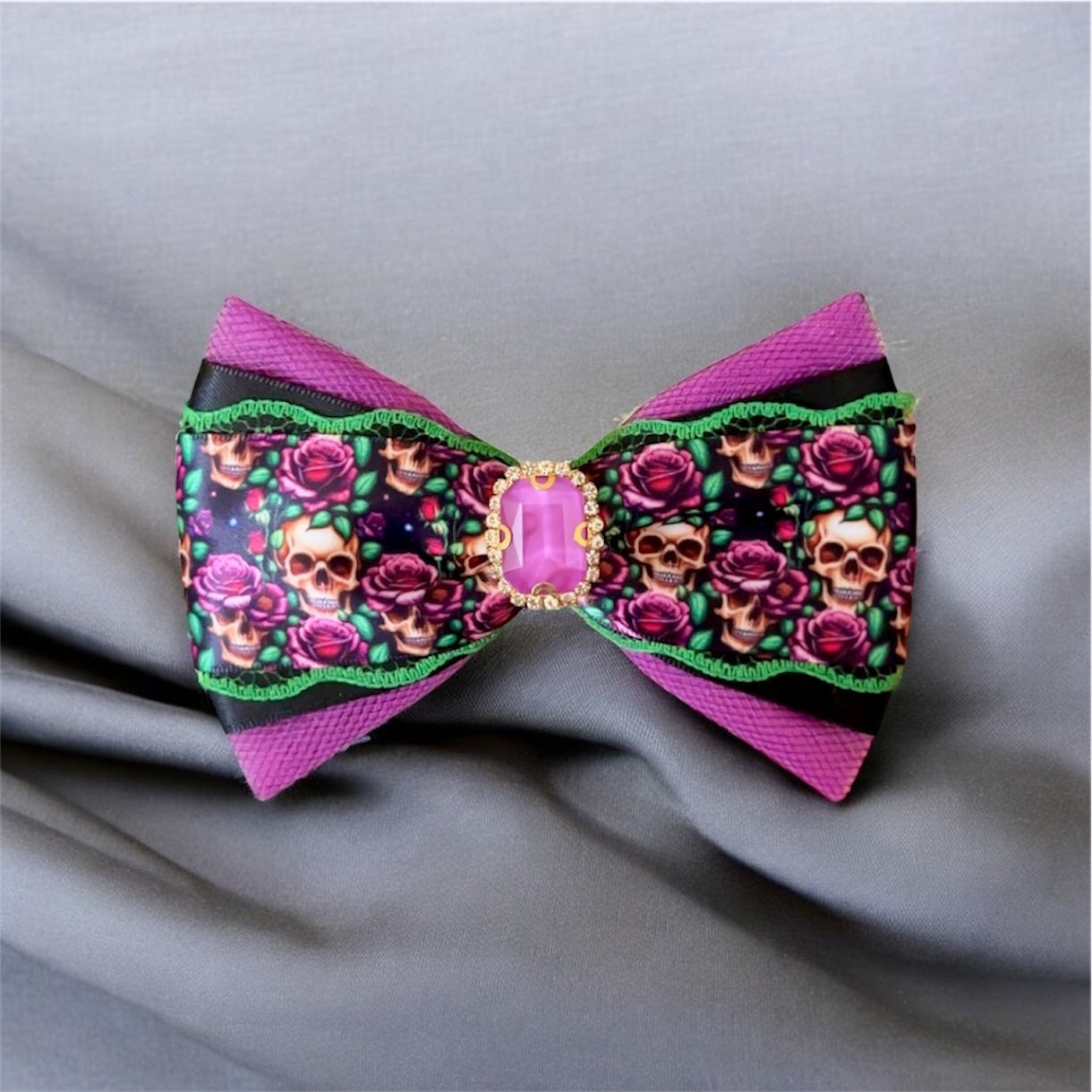 Skulls & Roses Glam Bow